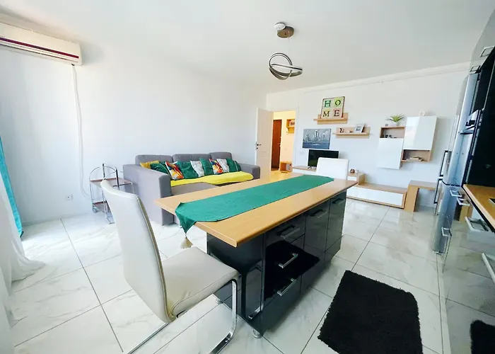 Apartment Yamalux - Ploiesti 33 *